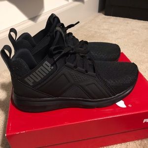 Black Tennis shoe (New)